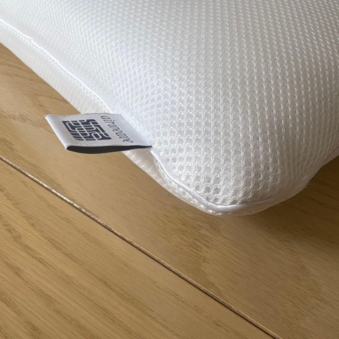 美品　エアウェーブ　airweave ピロー S-LINEエスライン　枕