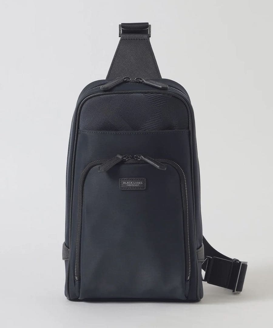 新品ブラックレーベル　コンビカルゼシャドークレストブリッジチェックボディバッグ