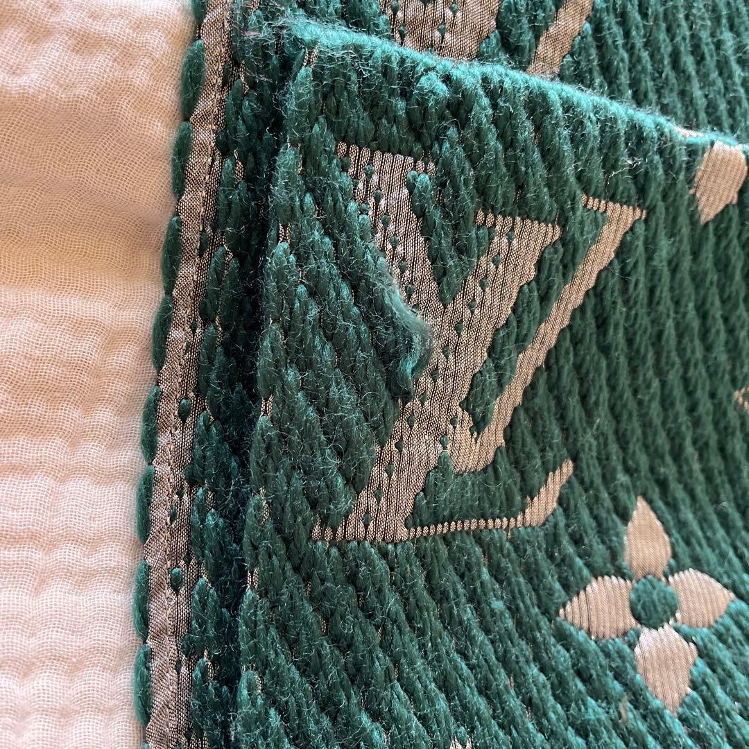 【再掲】LOUIS VUITTON ユニセックス マフラー（注※）