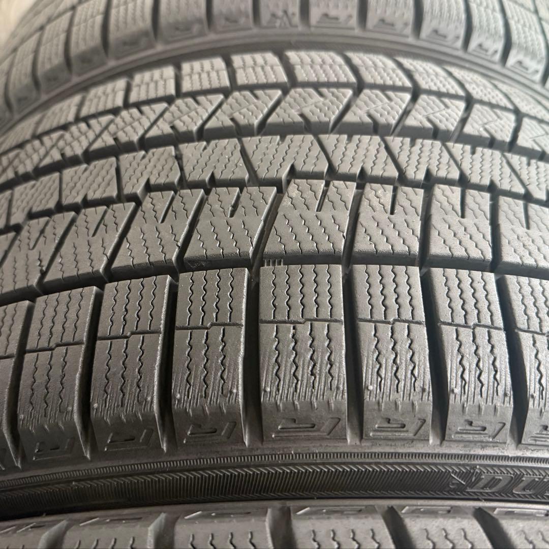 【バリ溝！】225/40R18 スタッドレスタイヤ 4本セット ダンロップ