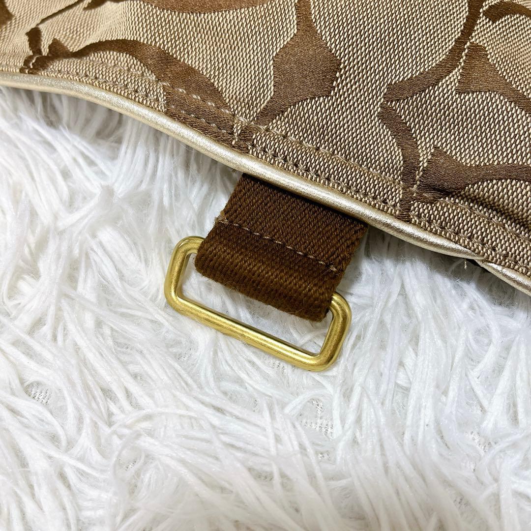 【新品未使用品】COACH コーチ 犬服 ドッグコート XL シグネチャー