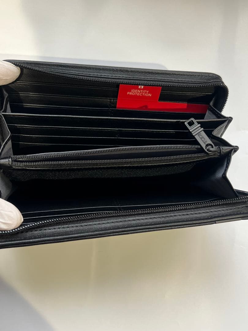 TUMI　トゥミ　長財布　レザー　新品未使用　正規品