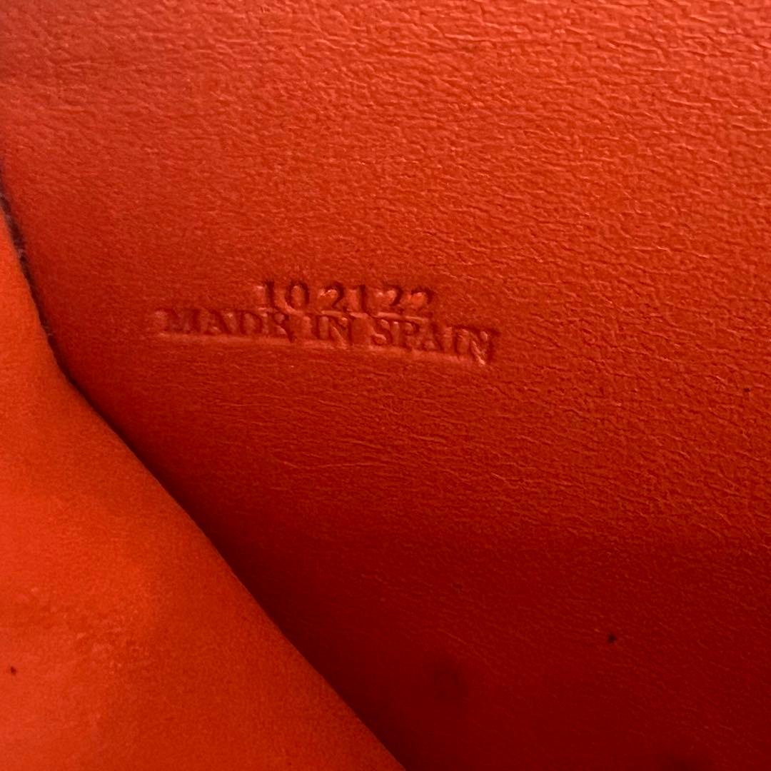 124 極上美品 LOEWE ロエベ 2つ折り財布