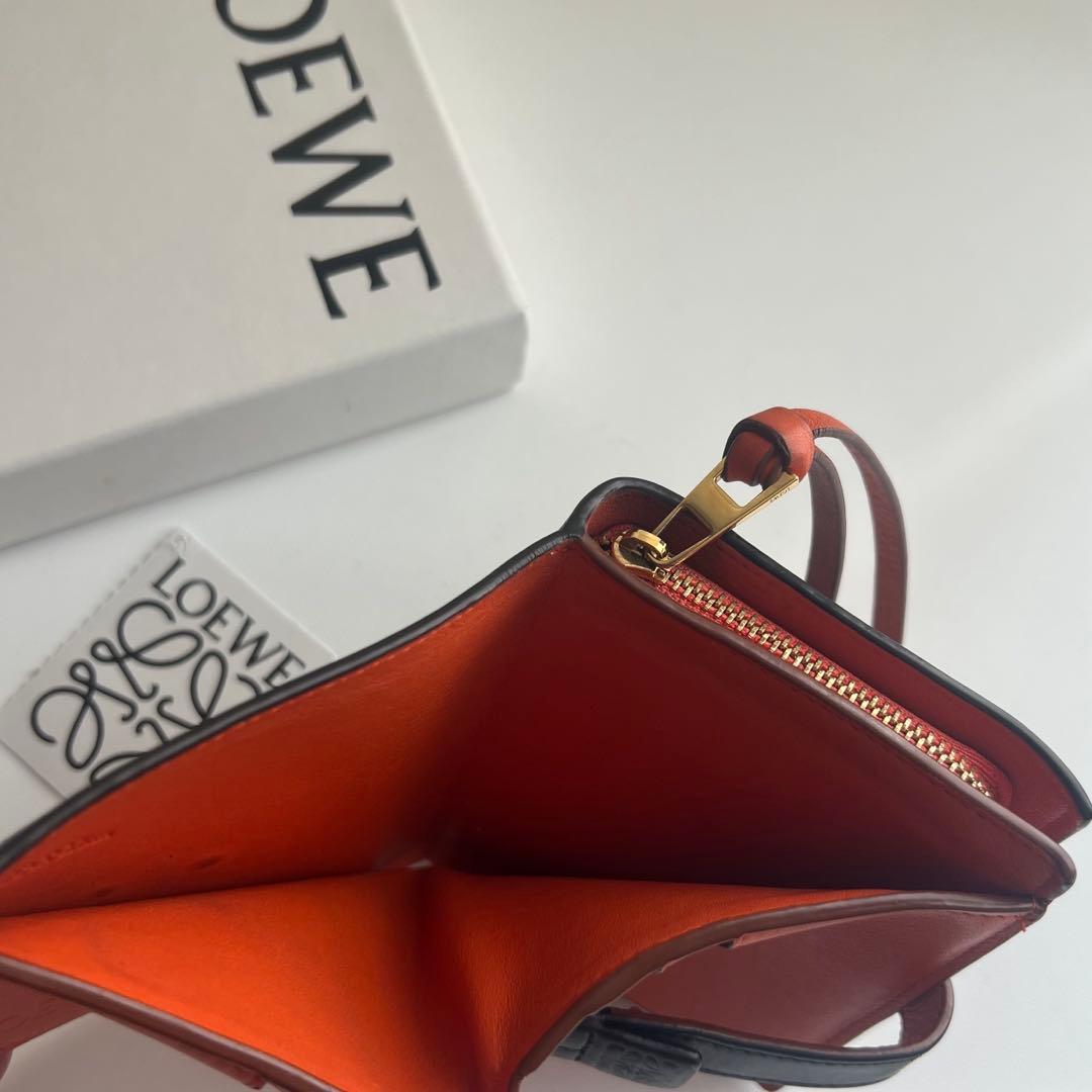 124 極上美品 LOEWE ロエベ 2つ折り財布