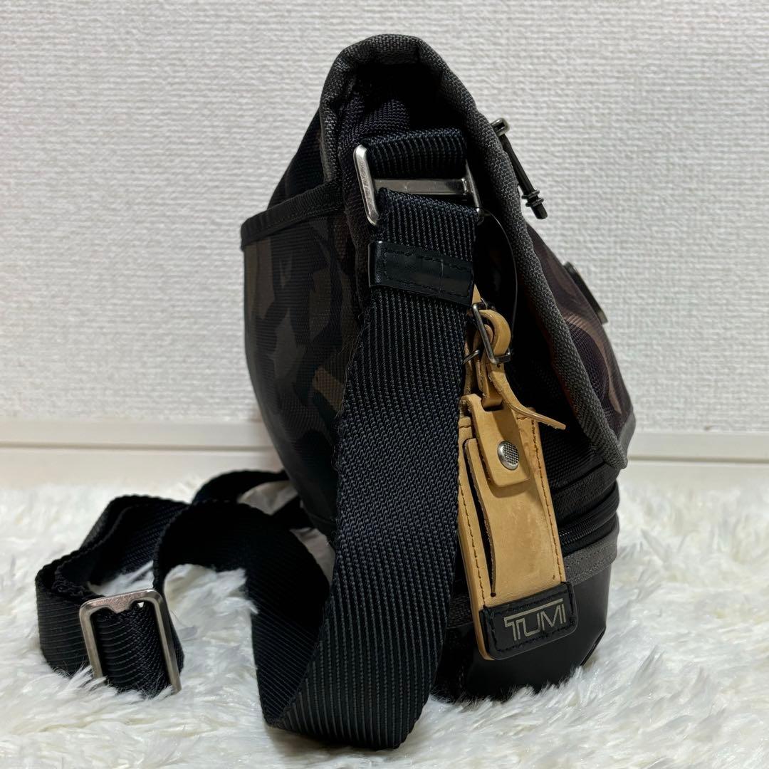 TUMI トゥミ メッセンジャーバッグ ショルダーバッグ カモフラ アルファ