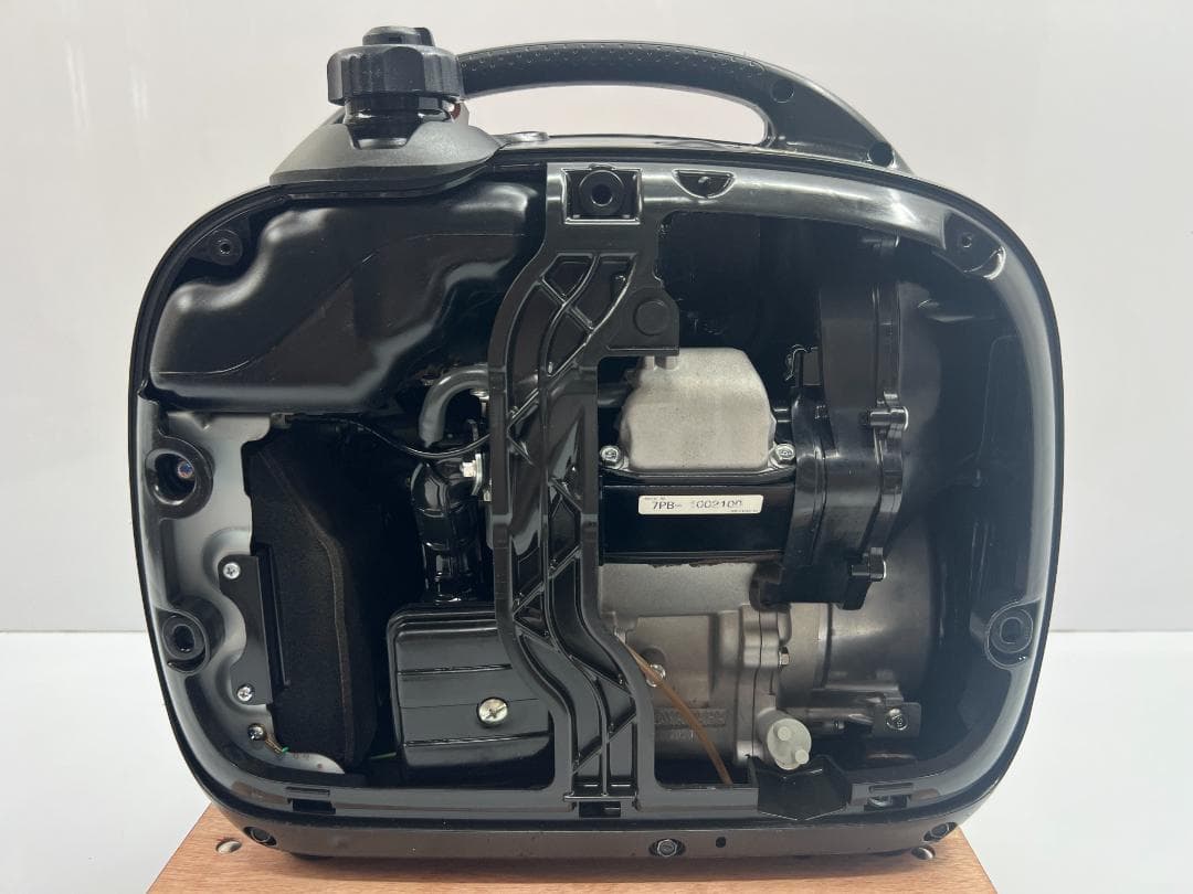新ダイワ インバーター発電機 iEG1600M 【動作良好・保証付】★MHD16