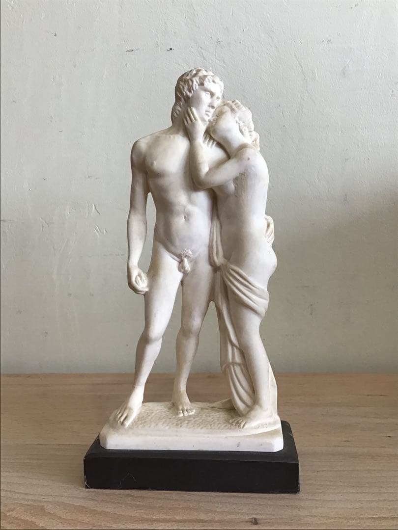 西洋彫刻　男女の抱擁 石膏彫刻 オブジェ　置物　25.5cm