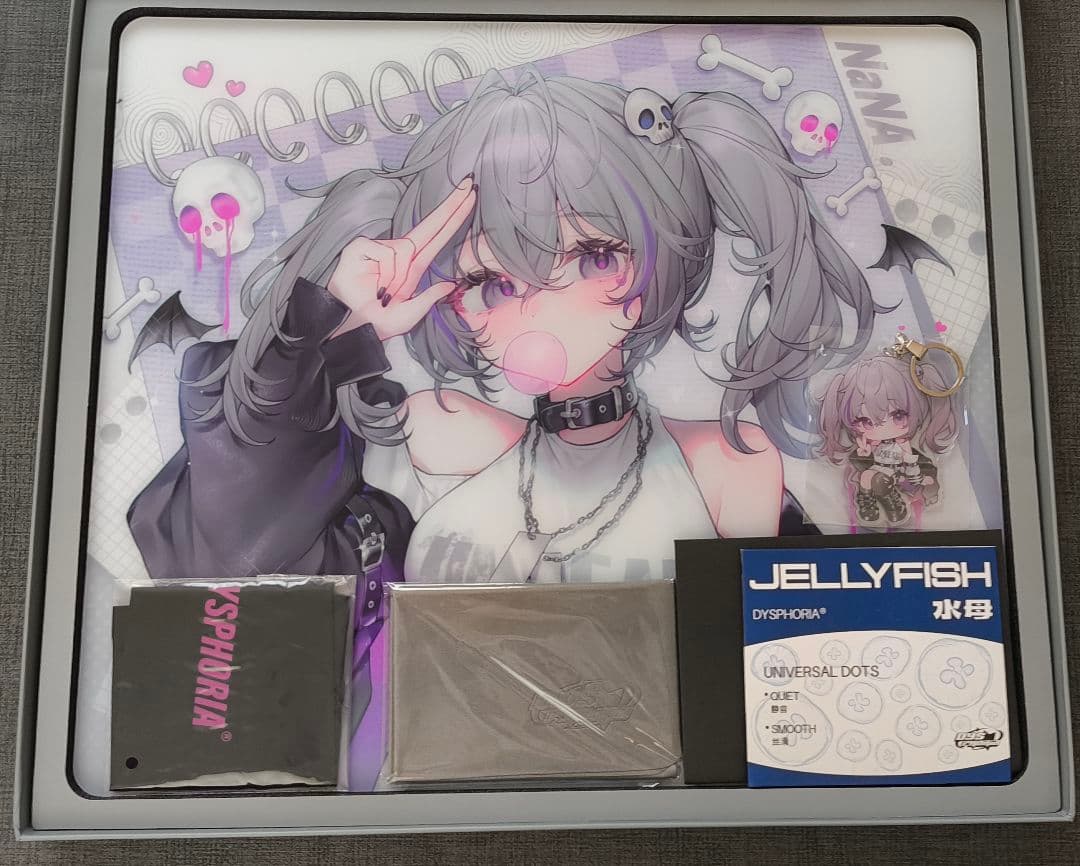 ピ*チ様 DYSPHORIA NaNA ガラスマウスパッド