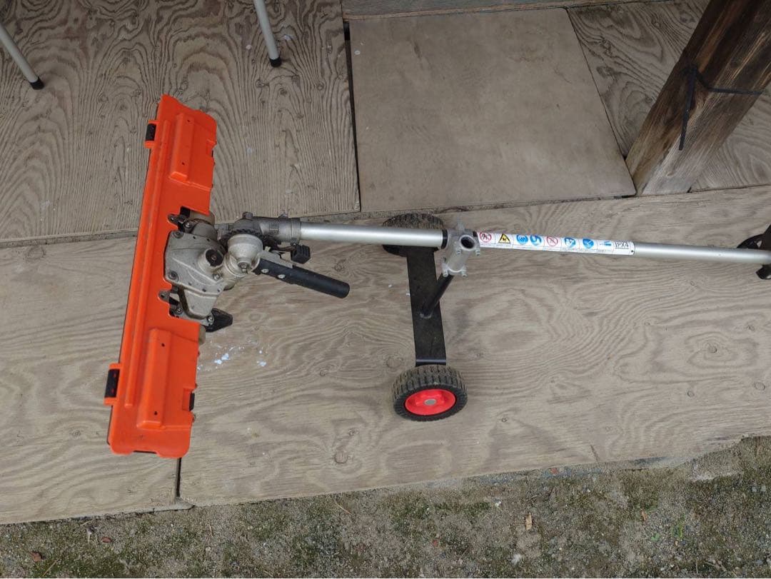 エコー　50Vバッテリー T字型バリカン　BTT510 ECHO 草刈り機