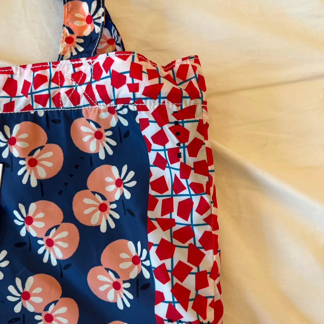 MARNI 花柄ナイロンハンドバッグ