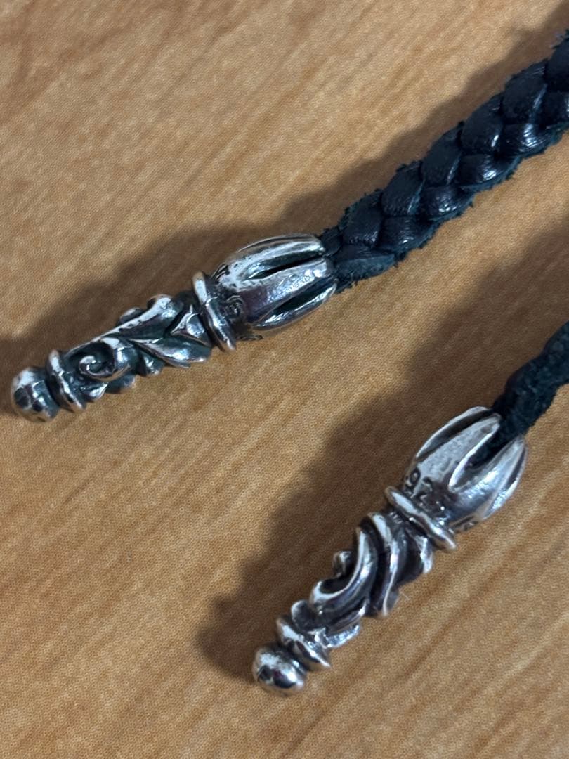 CHROME HEARTS／レザーブレイド スクロール ボロチップ 革紐