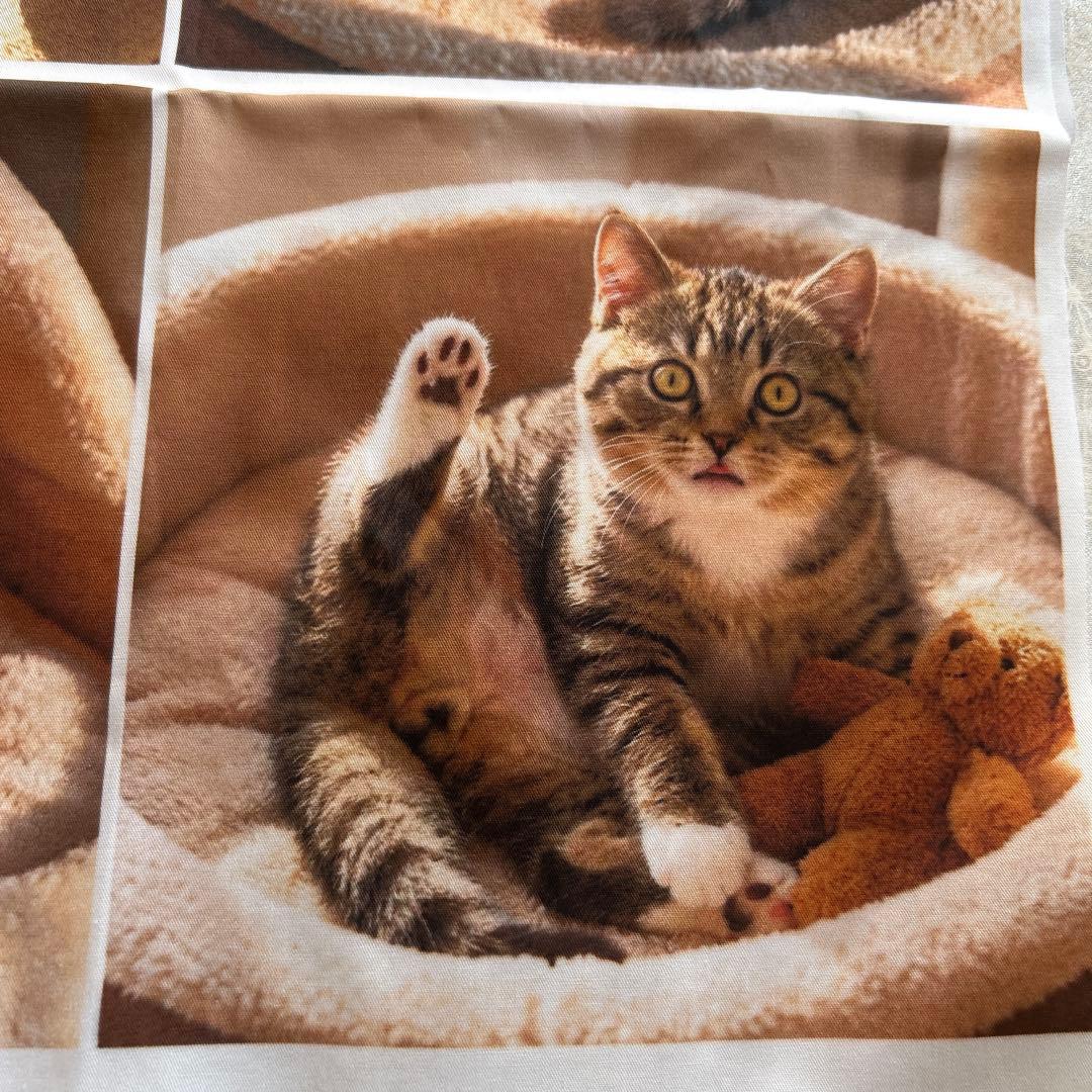 ハンドメイドオーダー受付　くつろぐ猫　パネル生地　サバトラ　キジ猫　ハンカチ