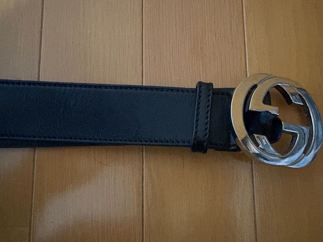 Gucci グッチ ブラックレザーベルト ダブルGロゴ