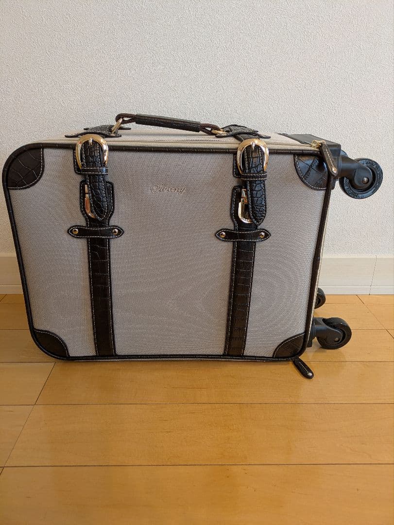 スワニー座れるキャリーバック　クロコダイル型押し　耐荷重100kg　超美品！