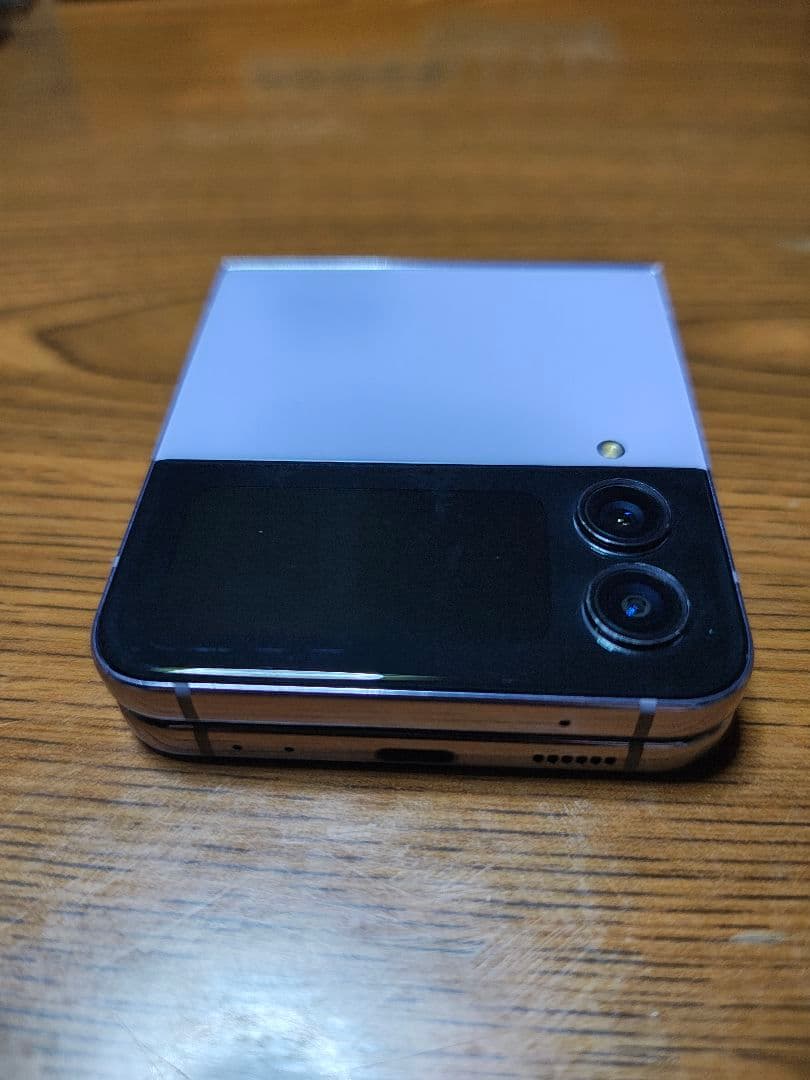 【新品同様】Galaxy Z Flip4 SIMフリー 判定○ au版 国内版