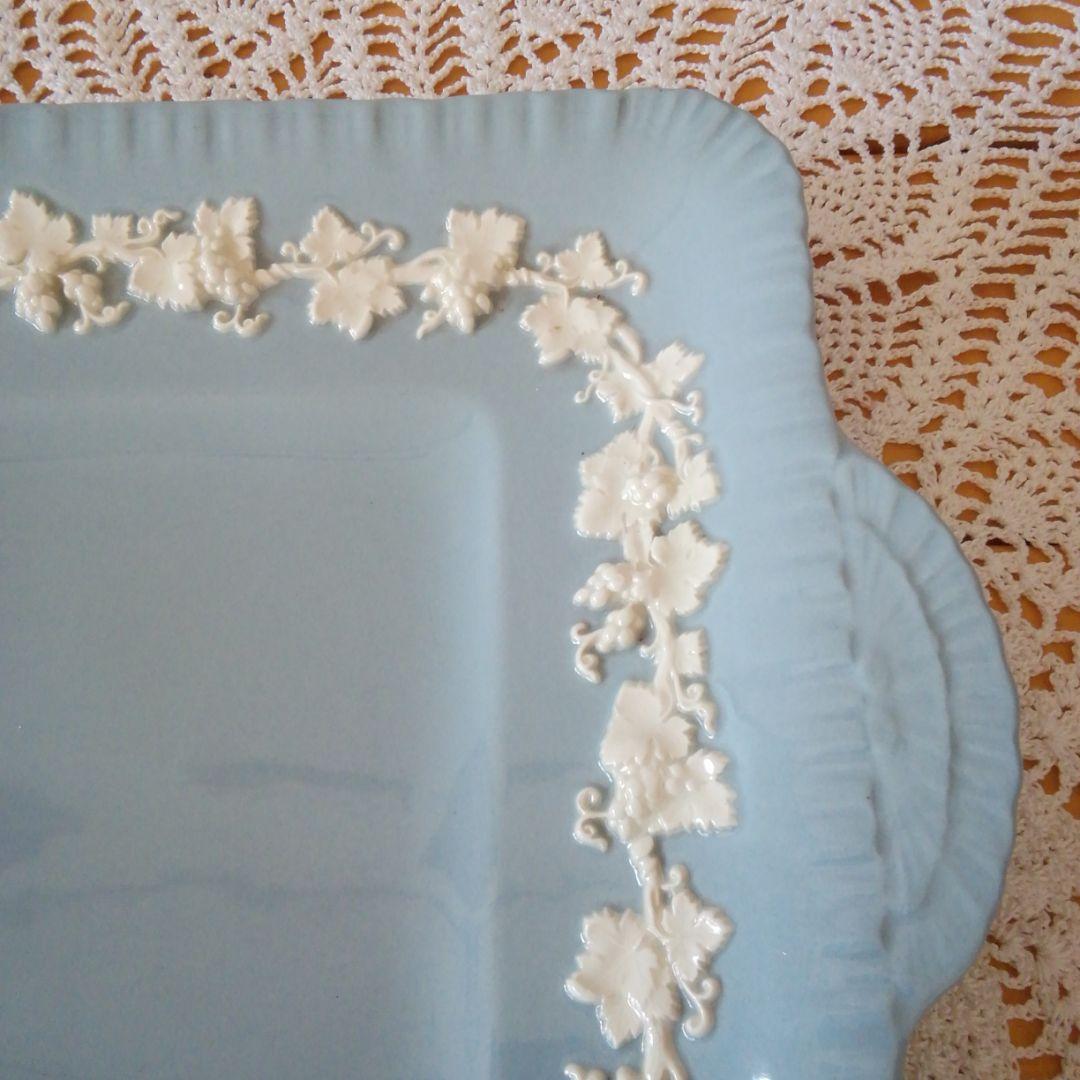 クイーンズウェアBBプレート　エンボス　ラベンダー　シェルエッジ　ウェッジウッド