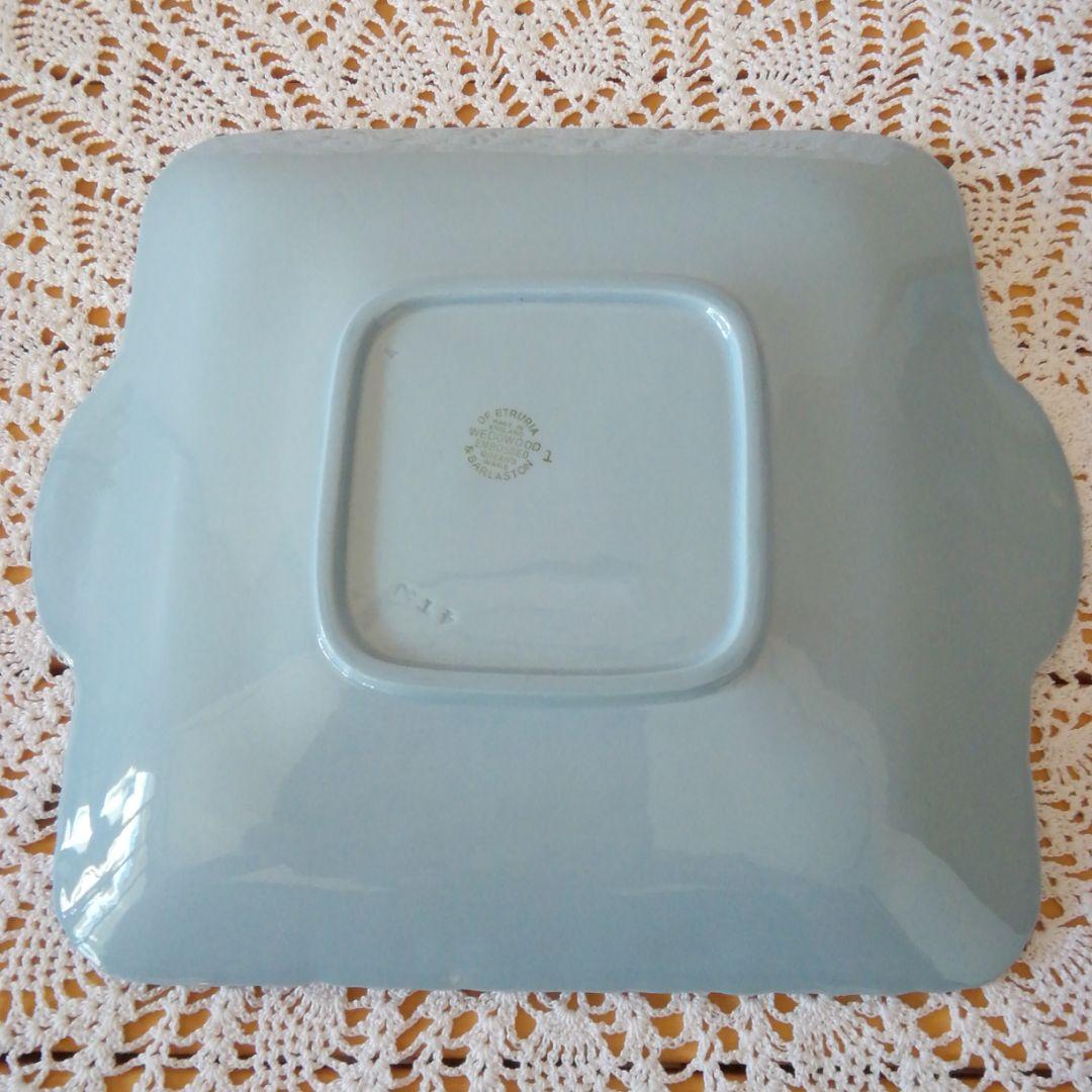 クイーンズウェアBBプレート　エンボス　ラベンダー　シェルエッジ　ウェッジウッド