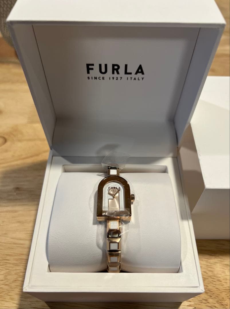 フルラ 腕時計 Watch FURLA ARCH CASE レディース ゴールド