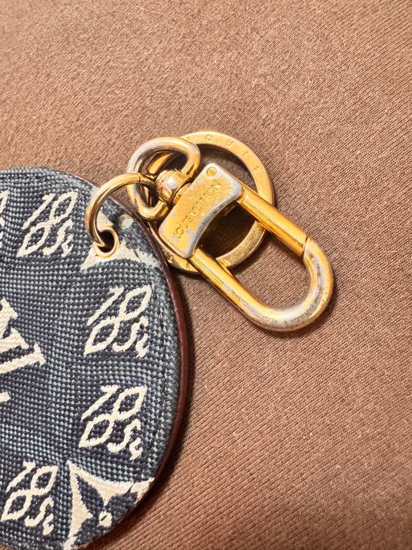 LOUIS VUITTON キーホルダー