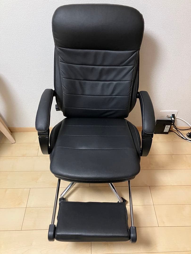 ニトリ　ワークチェア　リカルド　PUブレスレザー　黒　フットレスト付き