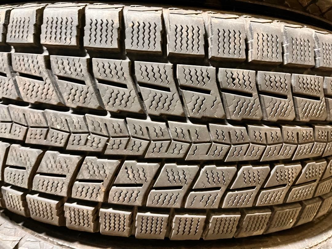 215/60R17 ダンロップ　スタッドレス　4本セット