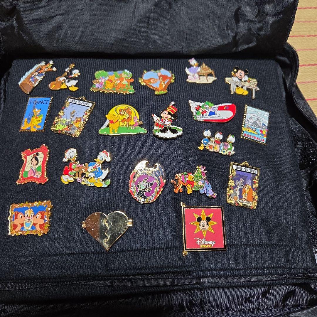 ディズニーピンバッチバックごと