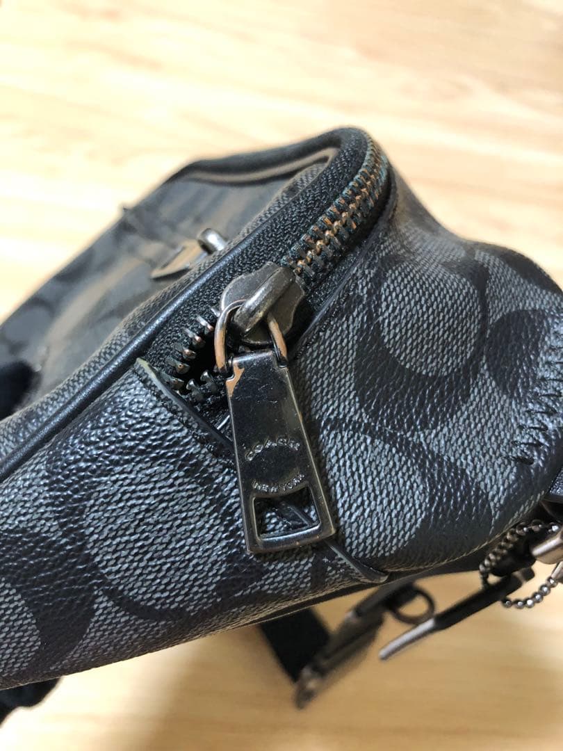 COACH シグネチャー　ボディバッグ　CJ506 メンズ　ウエストポーチ