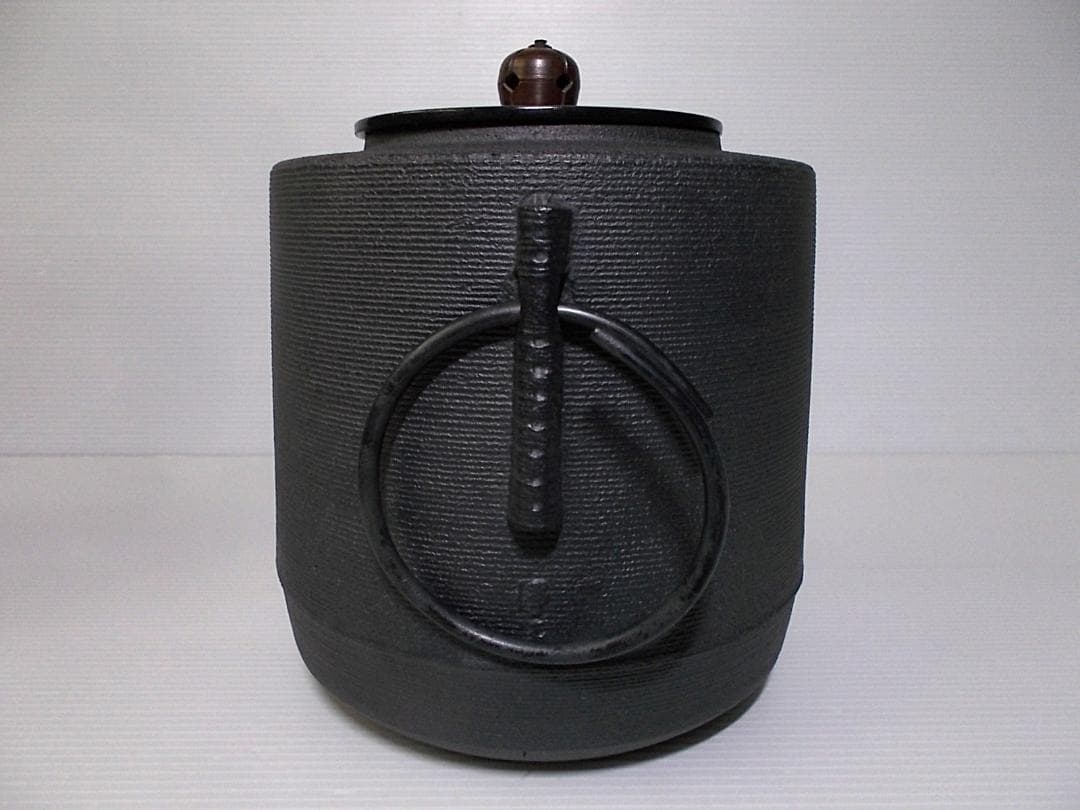 茶道具 釜師:佐藤浄清 糸目地紋 筒釜 茶釜 釜環 共箱 風炉 火鉢 送料込み