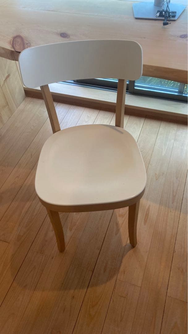 ジャスパーモリソン　vitra basel chair