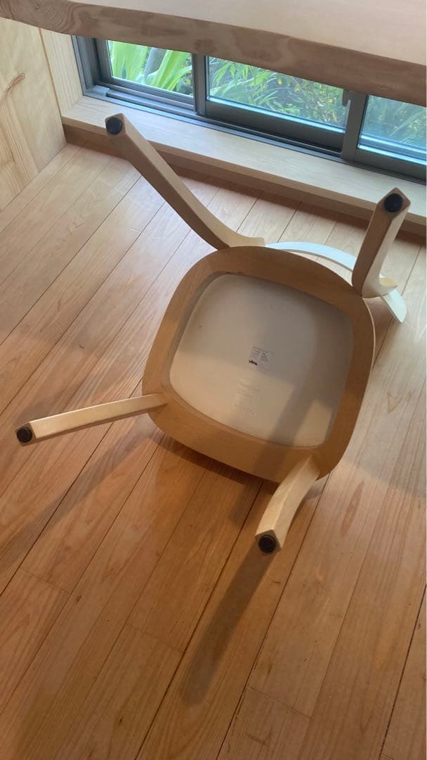 ジャスパーモリソン　vitra basel chair