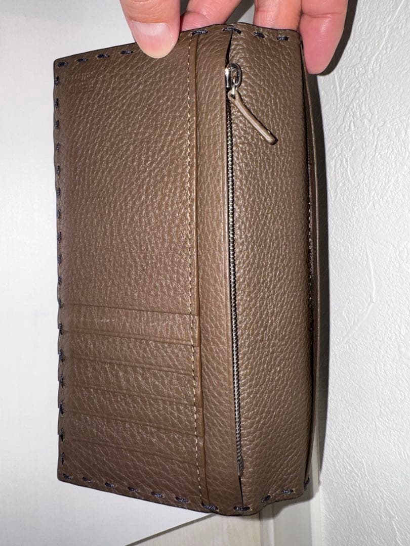 FENDI　ケース付きセレリア長財布