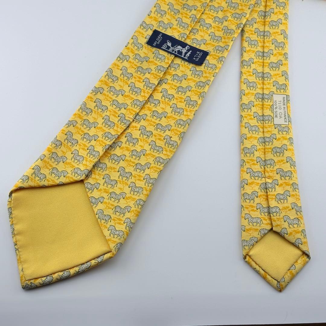 HERMÈS ネクタイ　ゼブラ柄 イエロー系 シルク極美品　かわいい