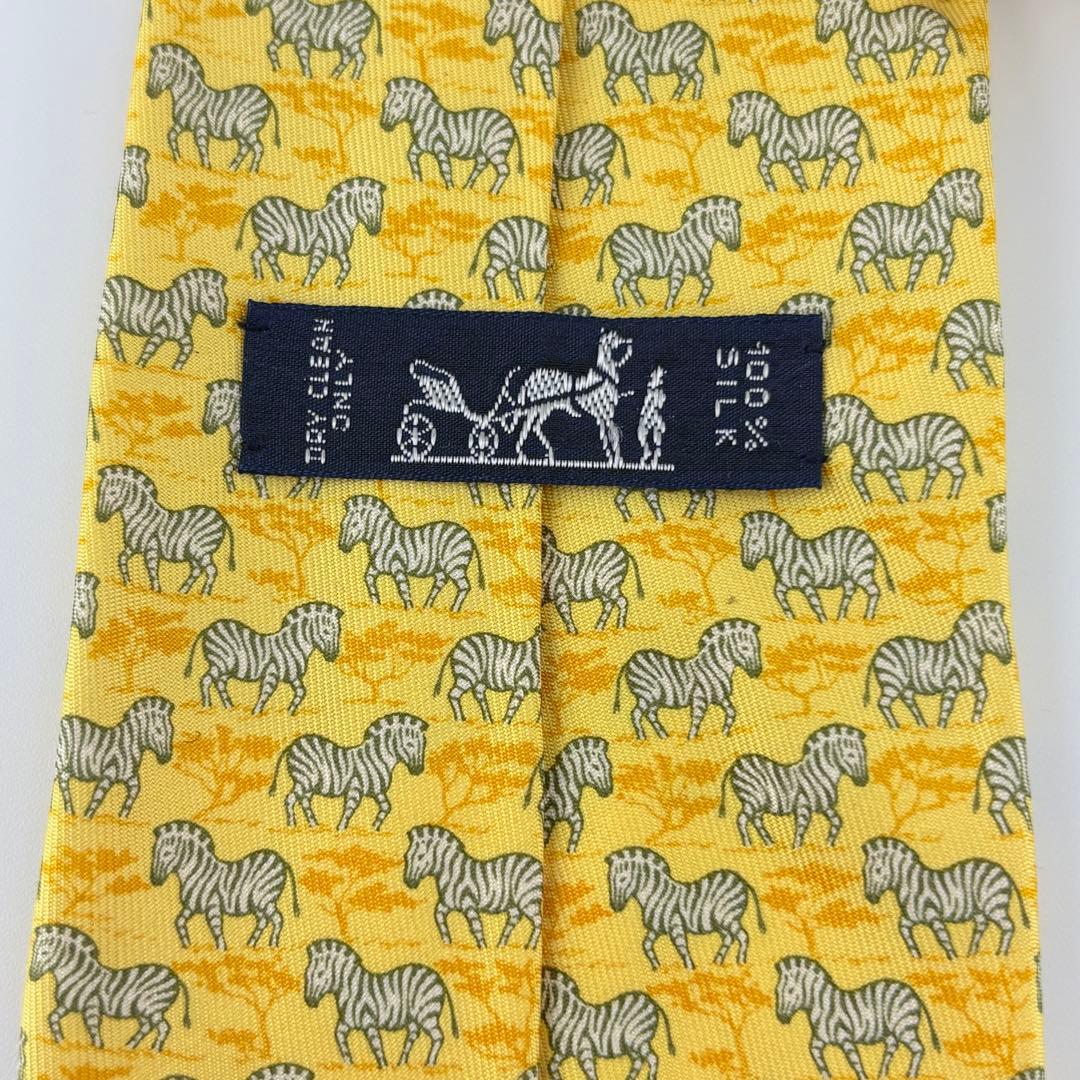 HERMÈS ネクタイ　ゼブラ柄 イエロー系 シルク極美品　かわいい