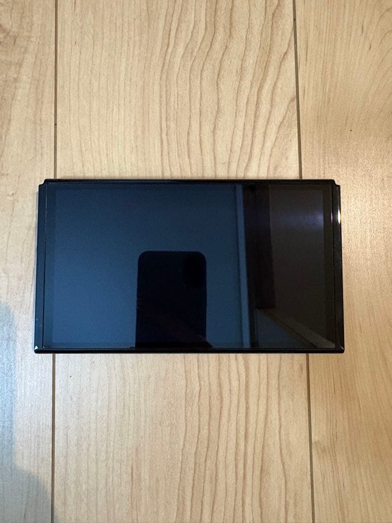 Nintendo Switch 有機ELモデル 美品　ケース・フィルム付き