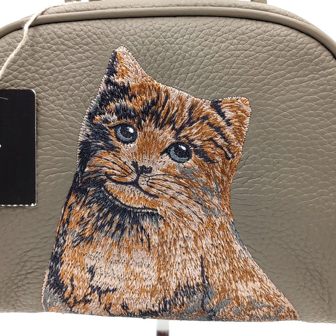 未使用級✨️ イアパピヨネ ねこ刺繍ボストンバッグ 猫刺繍 ミニボストン レザー