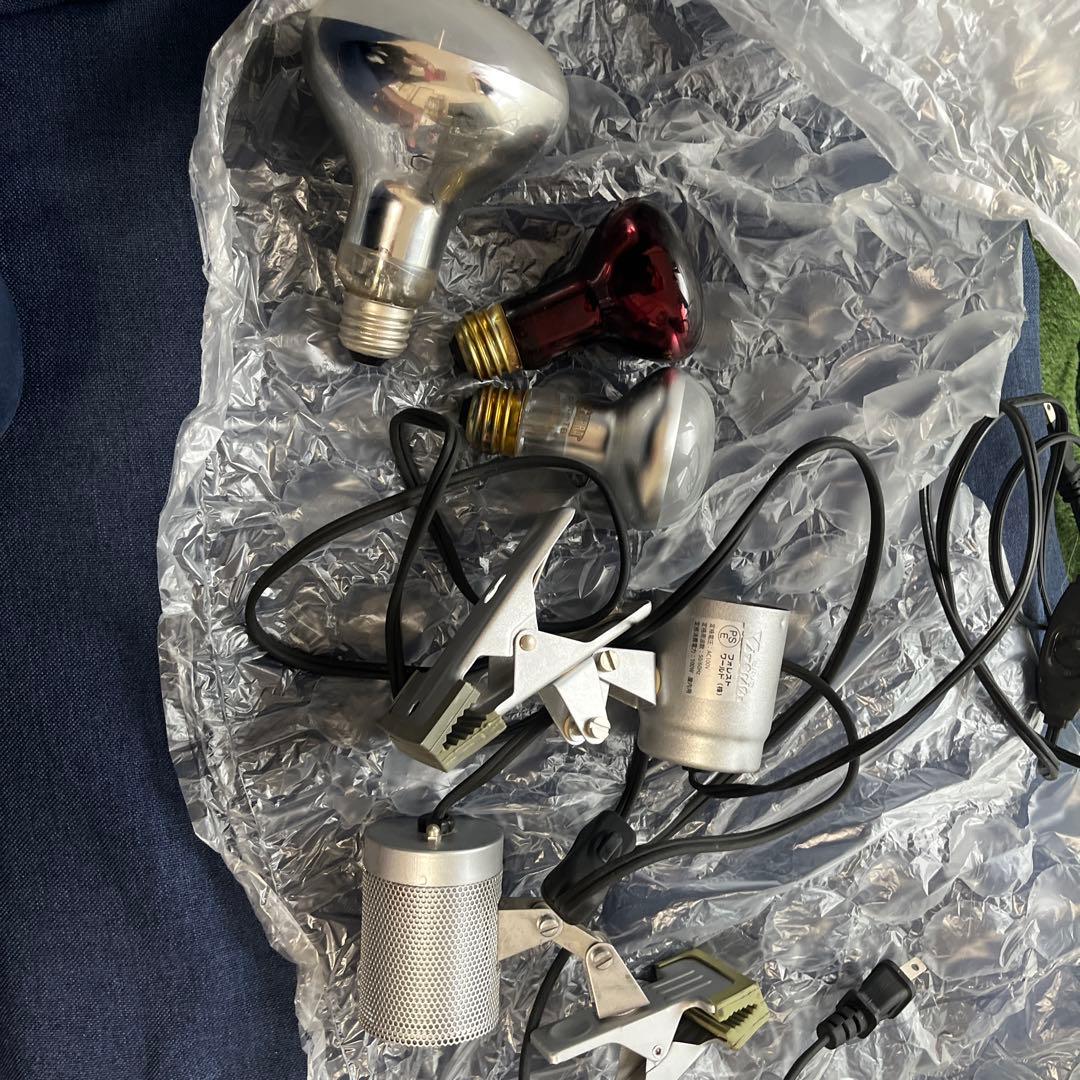 爬虫類用　保温ライト