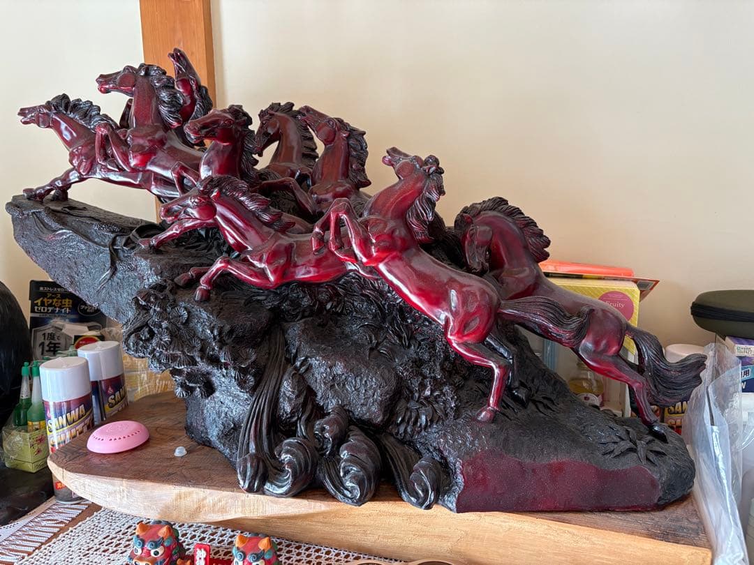 九頭馬の置物