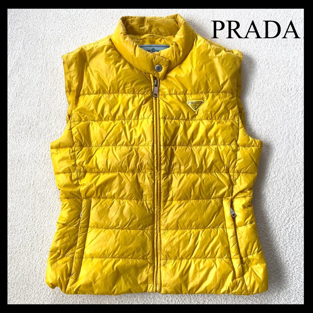 PRADA プラダ 三角ロゴ プレート ダウンベスト イエロー