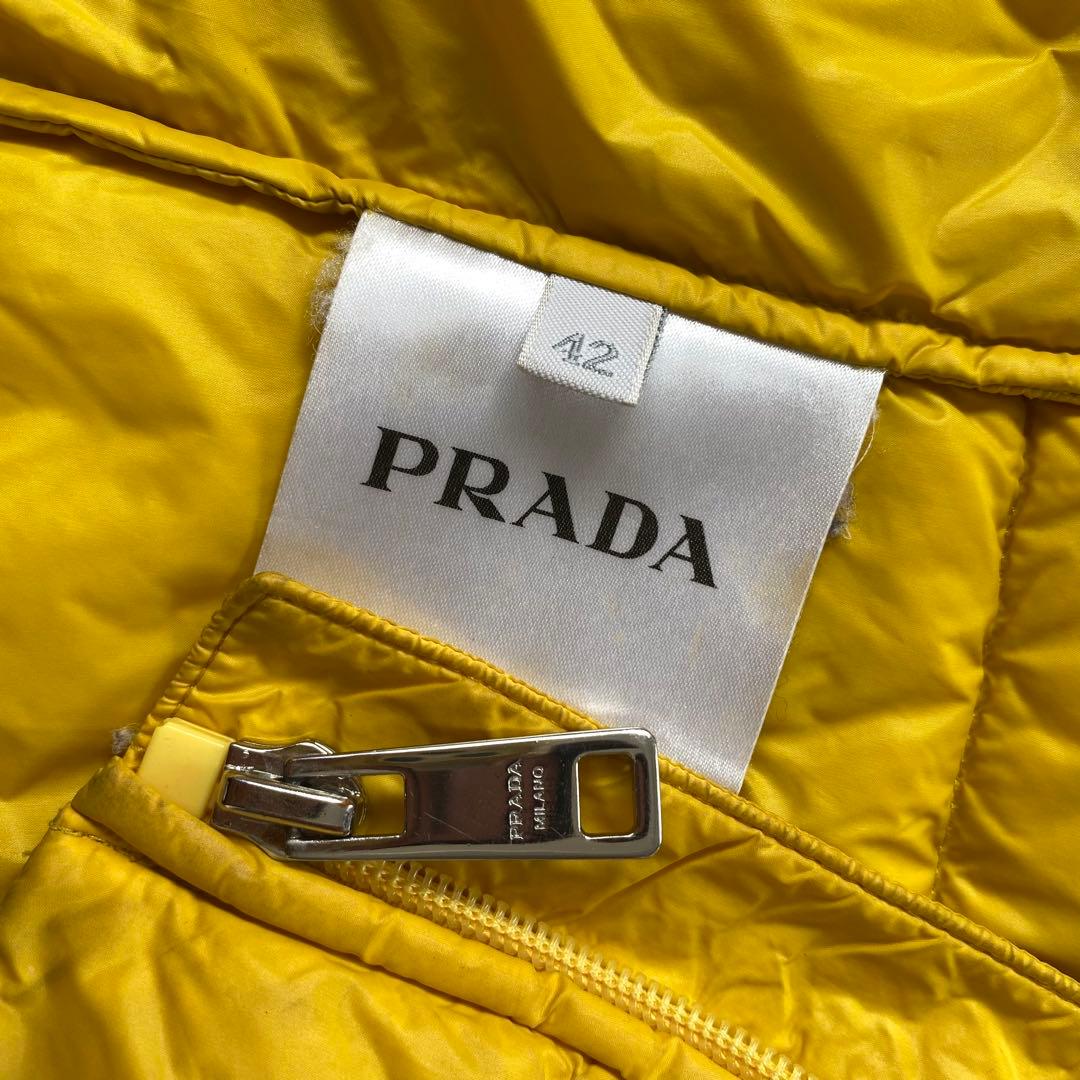 PRADA プラダ 三角ロゴ プレート ダウンベスト イエロー