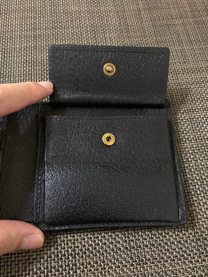 Gucci 二つ折り財布 黒 レザー トリコロールストライプ　シェリーライン