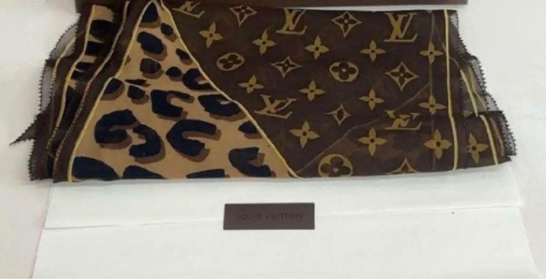専用 LOUIS VUITTON/エシャルプ・ モノグラム・ シルク スカーフ