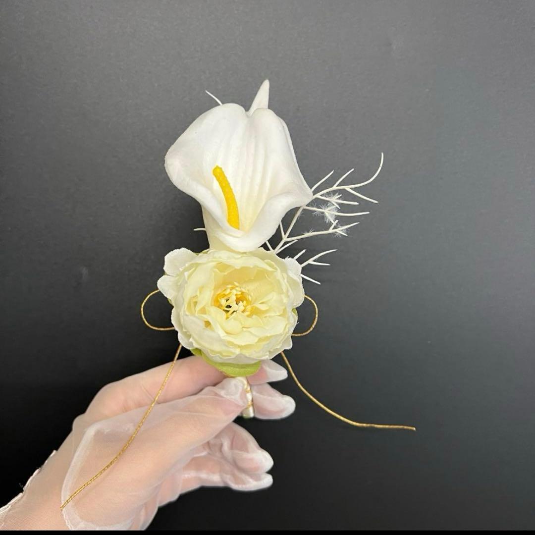 造花 ブーケ 白いチューリップとランの花束【ブートニア付き】