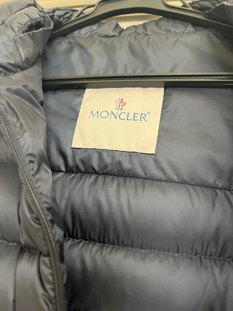 clean　MONCLER ネイビー ダウンジャケット フード付き