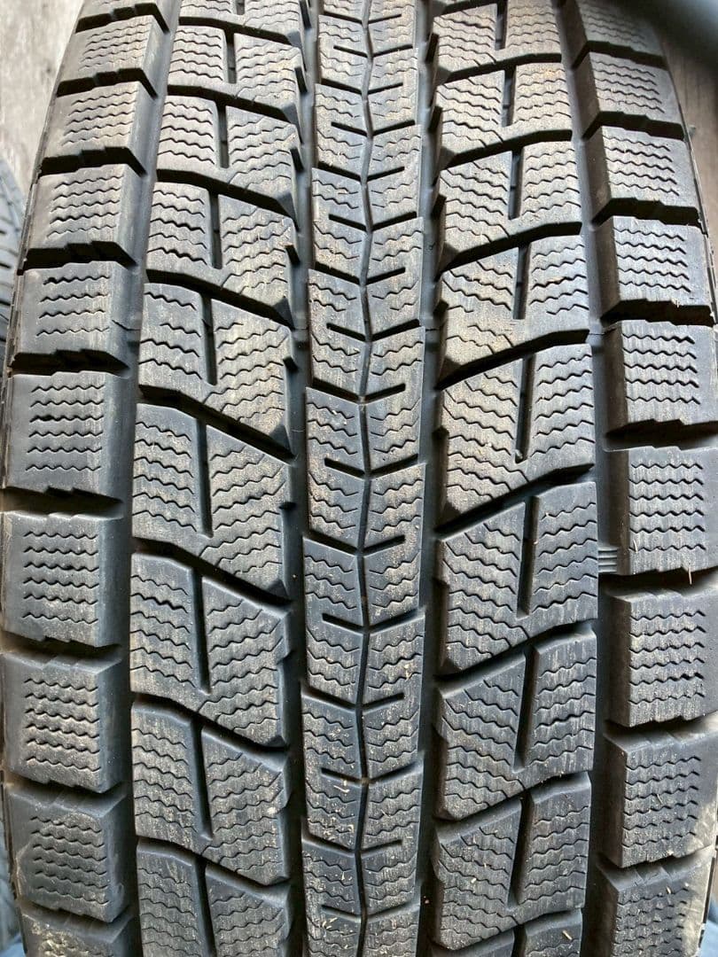 レビ【22年23年製】225/55R18冬タイヤ2本