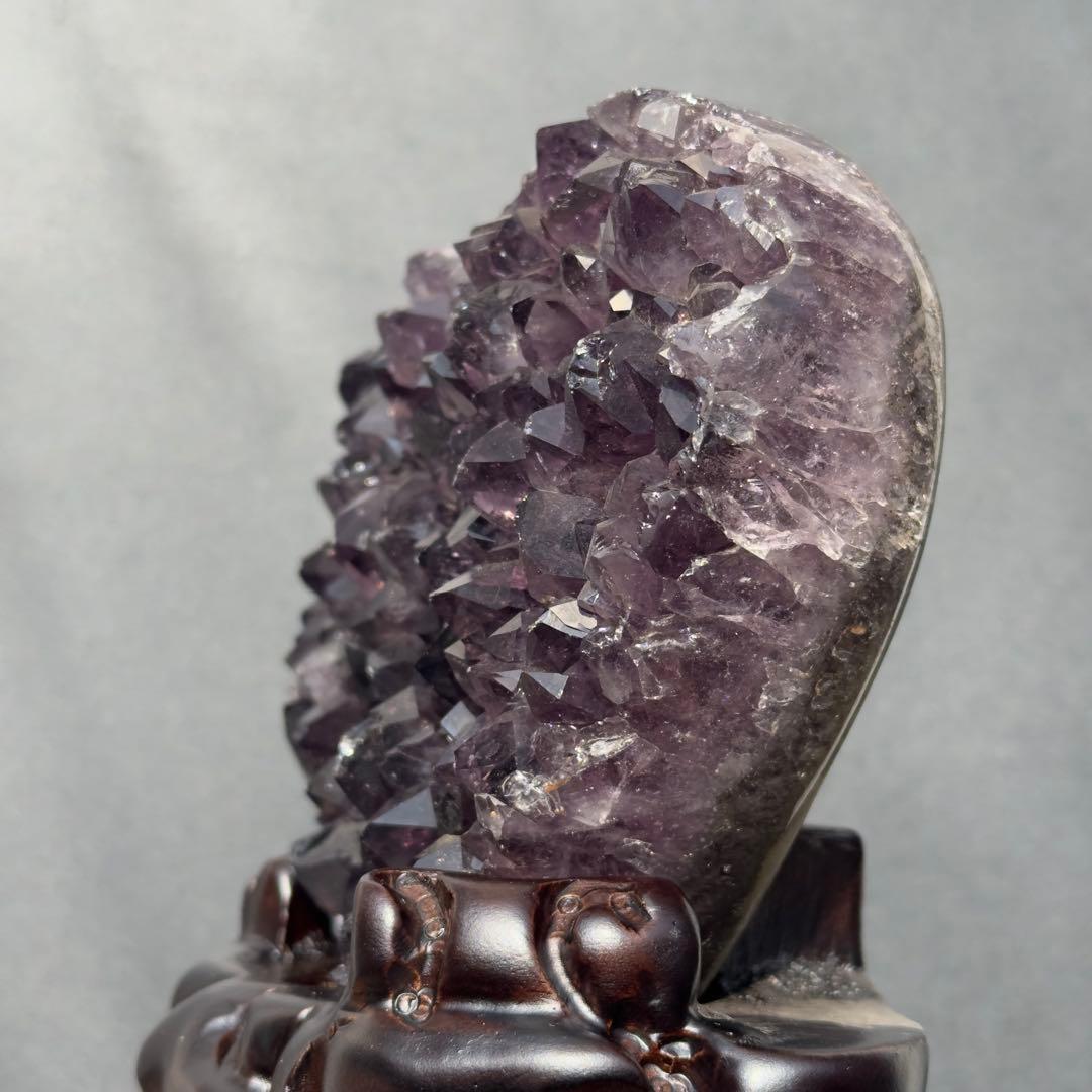 ウルグアイ産❣️天然石 アメジストのハート　置物　台座付きG.215