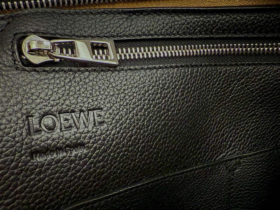 ロエベ LOEWE バックルジッパートートバッグ ソフトグレインカーフ 黒