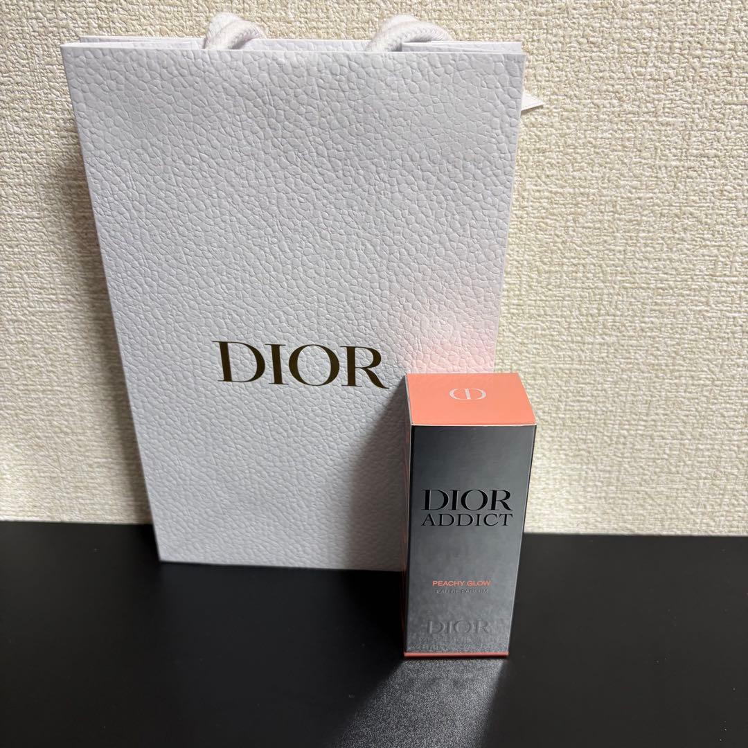❗️新製品•値下げ中❗️ ディオール アディクト ピーチー グロウ 30mL