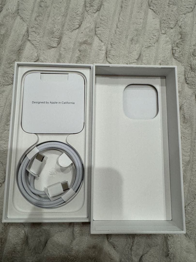 iPhone 15 Pro 128GB ホワイトチタニウム