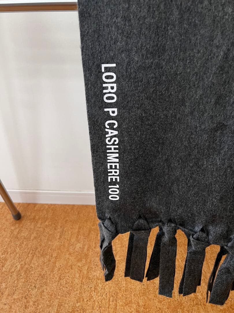 藤原ヒロシ　ロロピアーナ　マフラー