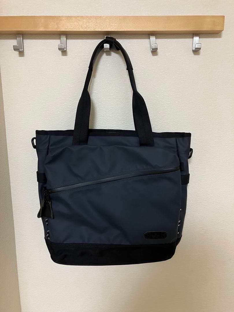 マスターピースのトートバック